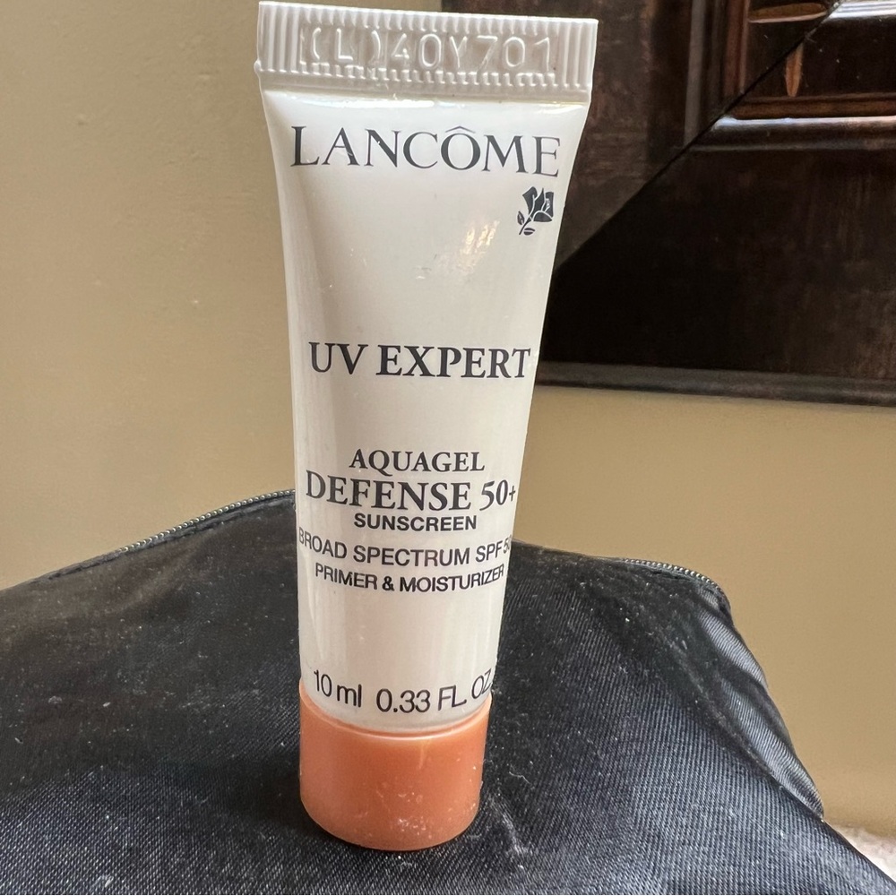 Lancome UV Expert Aquagel Defense 50+ Sunscreen - Cream and Orange